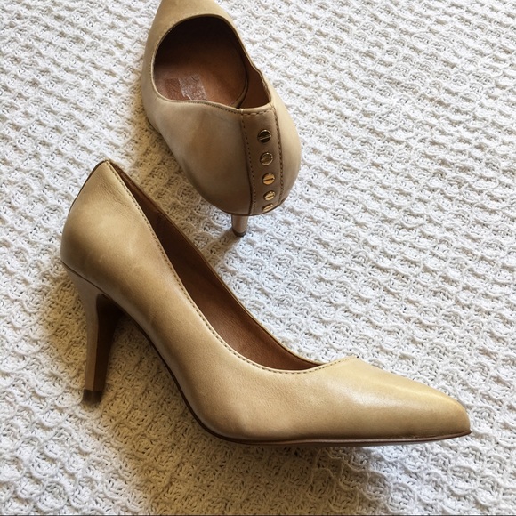 Aldo Shoes - Aldo Nude Leather Heel Detail Pumps 6.5